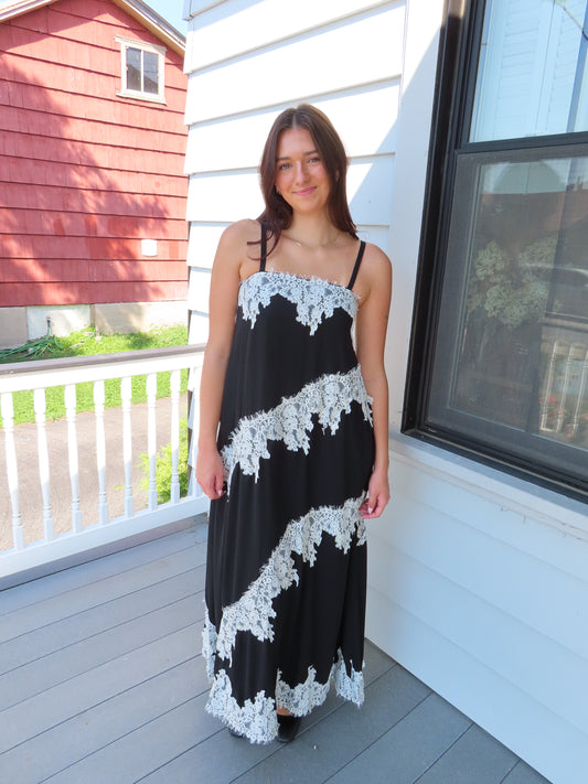 Contrast Lace Maxi Dress