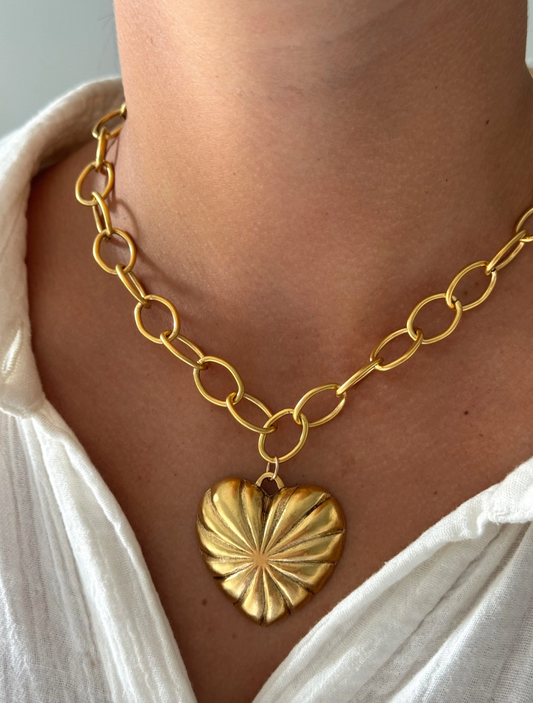 ALV Jewels Lucy Heart Necklace